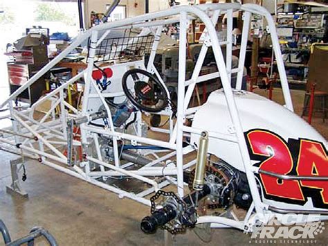 Halo bars above the drivers head are MANDATORY. . Best wingless sprint car chassis